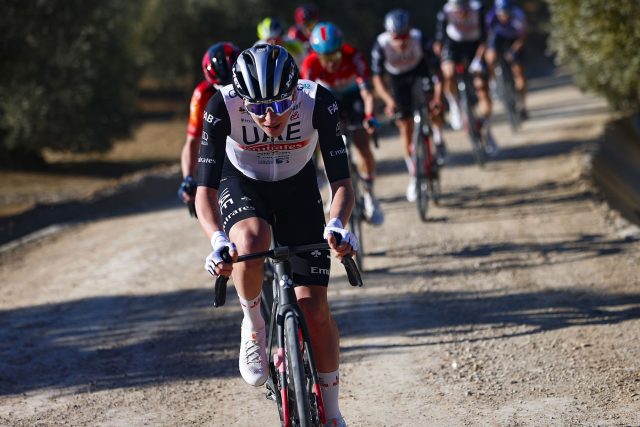 Tadej Pogačar en el instante de su ataque definitivo para ganar la Clásica Jaén Paraíso Interior 2023.
Foto de Sprint Cycling