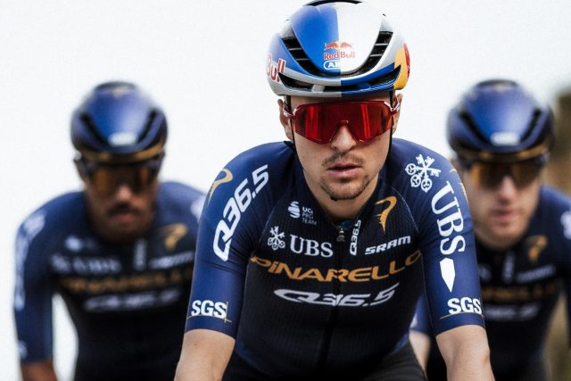 Tom Pidcock es la gran estrella del renovado Pinarello-Q36.5. 
Foto de Pinarello-Q36.5 / Ross Bell